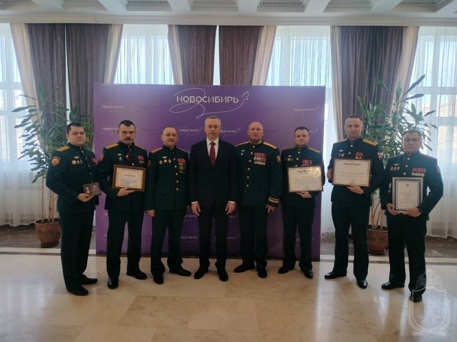 Военнослужащие военного института отмечены наградами руководства региона