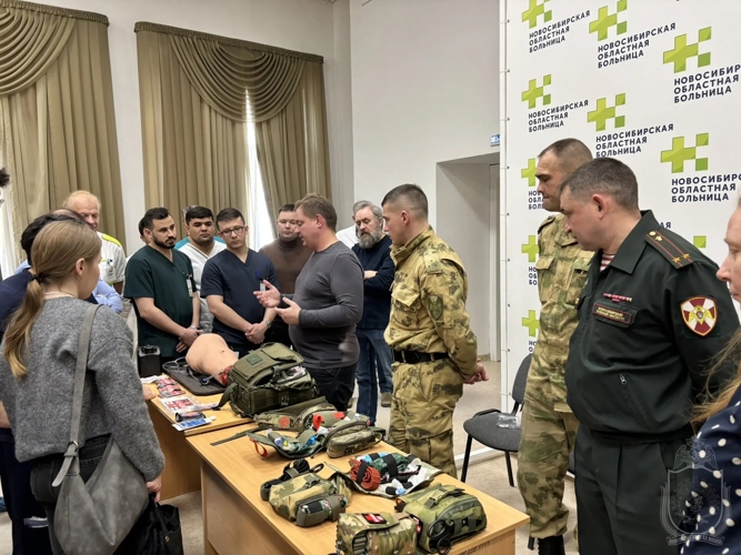 Офицер военного института принял участие в конференции хирургического сообщества