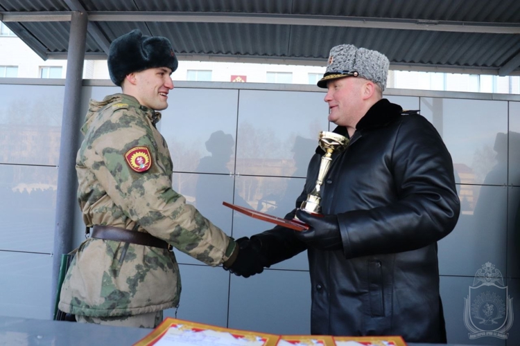 В военном институте подвели итоги чемпионата  по хоккею с мячом в валенках