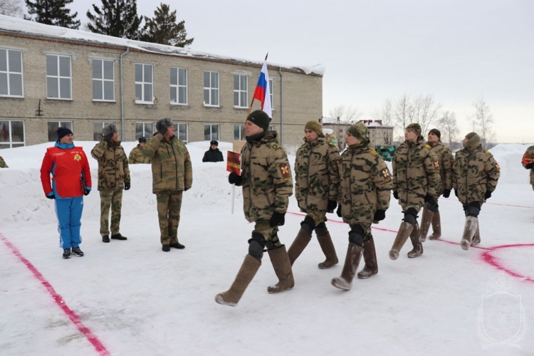 В военном институте подвели итоги чемпионата  по хоккею с мячом в валенках