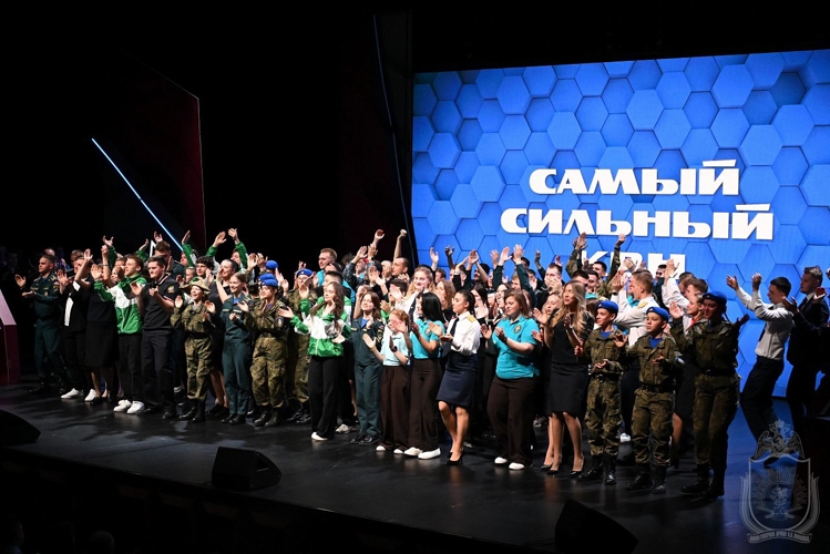 Команда КВН военного института стала обладателем кубка «Динамо»