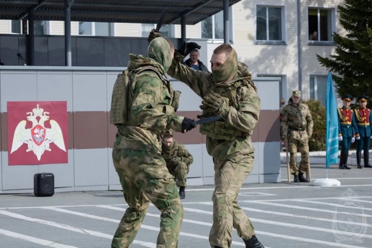 На территории военного института прошли финалы зонального этапа г. Новосибирска Всероссийской военно-патриотической игры «Зарница 2.0»