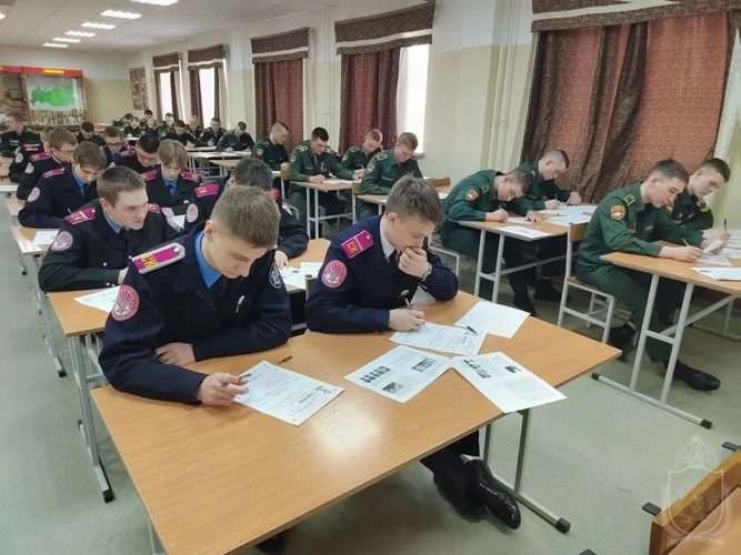Личный состав Новосибирского военного института принял участие во Всемирной исторической акции «Диктант Победы»