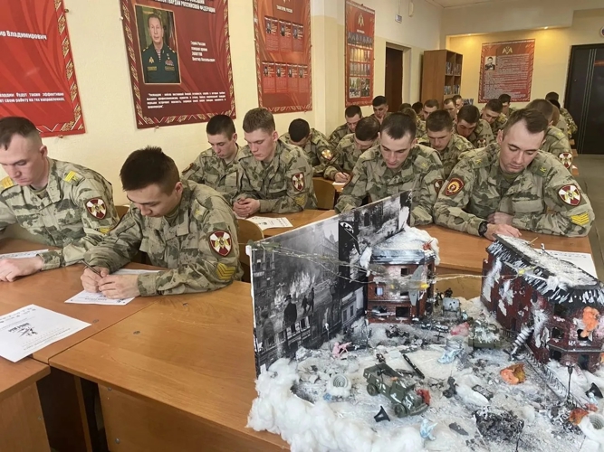 Личный состав Новосибирского военного института принял участие во Всемирной исторической акции «Диктант Победы»