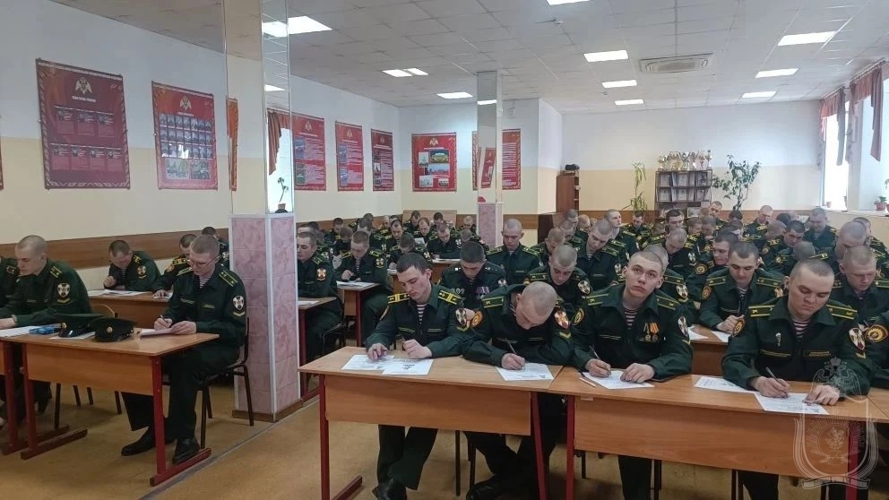 Личный состав Новосибирского военного института принял участие во Всемирной исторической акции «Диктант Победы»