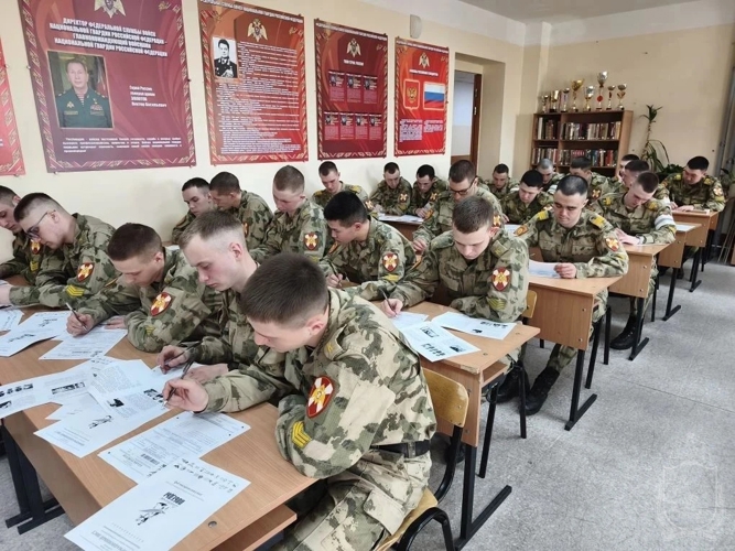 Личный состав Новосибирского военного института принял участие во Всемирной исторической акции «Диктант Победы»