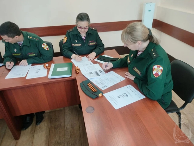 Личный состав Новосибирского военного института принял участие во Всемирной исторической акции «Диктант Победы»