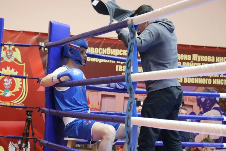В военном институте прошел чемпионат по боксу