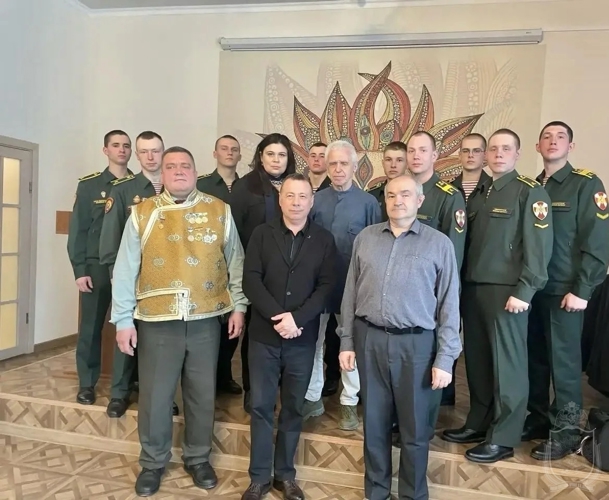 Курсанты военного института приняли участие в городском круглом столе