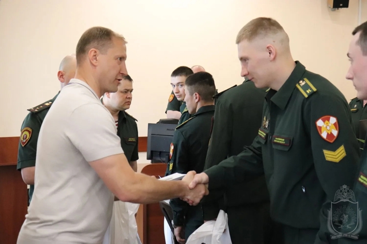 Новосибирский военный институт посетили представители  АНО «Победоносец»