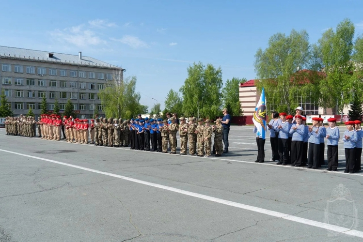В Новосибирском военном институте прошел  региональный финал «Зарницы 2.0»