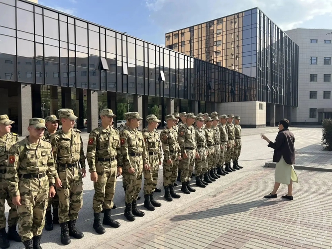 Путешествие в сердце науки: курсанты побывали на познавательной экскурсии в Новосибирском Академгородке