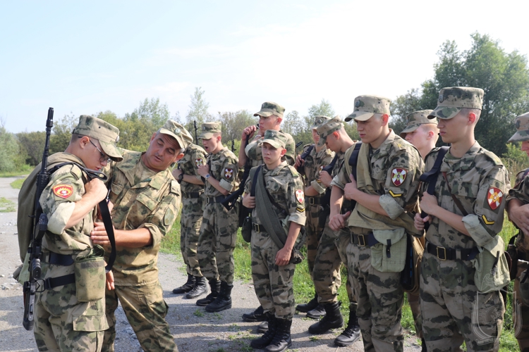В военном институте первокурсники встретили начало нового учебного года