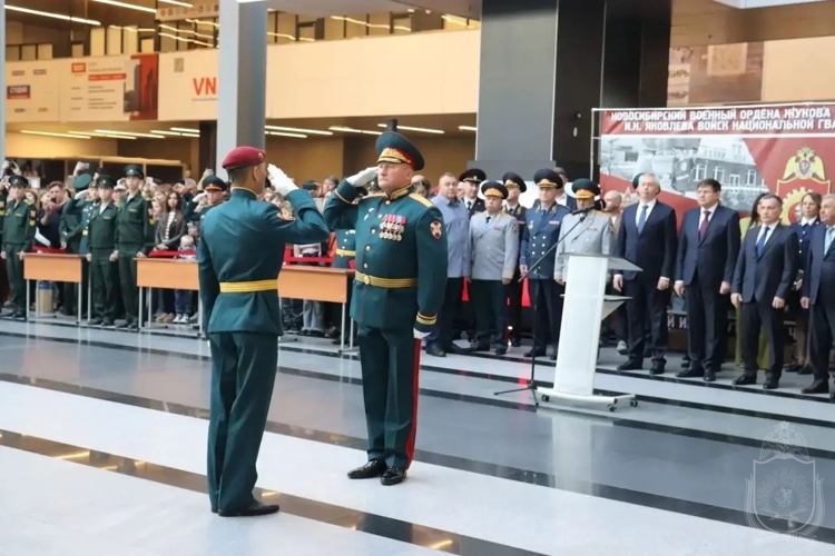 Курсанты 1 курса Новосибирского военного института приняли присягу