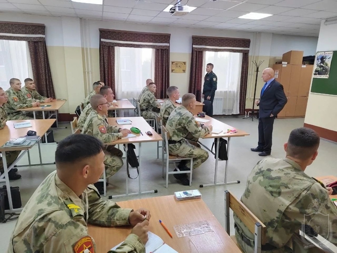 В Новосибирском военном институте отметили День знаний