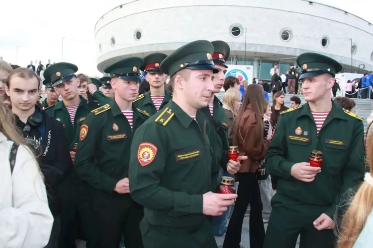 Курсанты военного института приняли участие в памятной акции, приуроченной ко Дню солидарности в борьбе с терроризмом