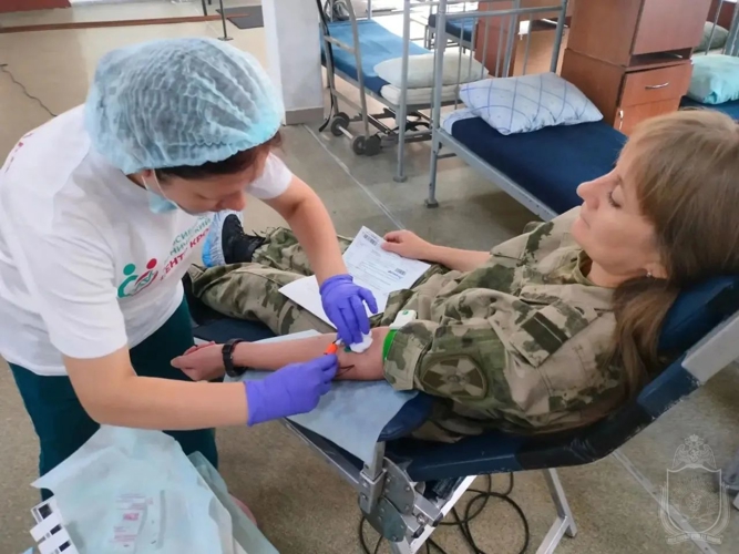 В военном институте провели донорскую акцию