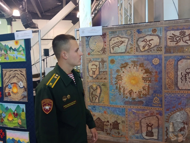Курсанты Новосибирского военного института приняли участие в VIII этнокультурном форуме «Сибирь многоликая»