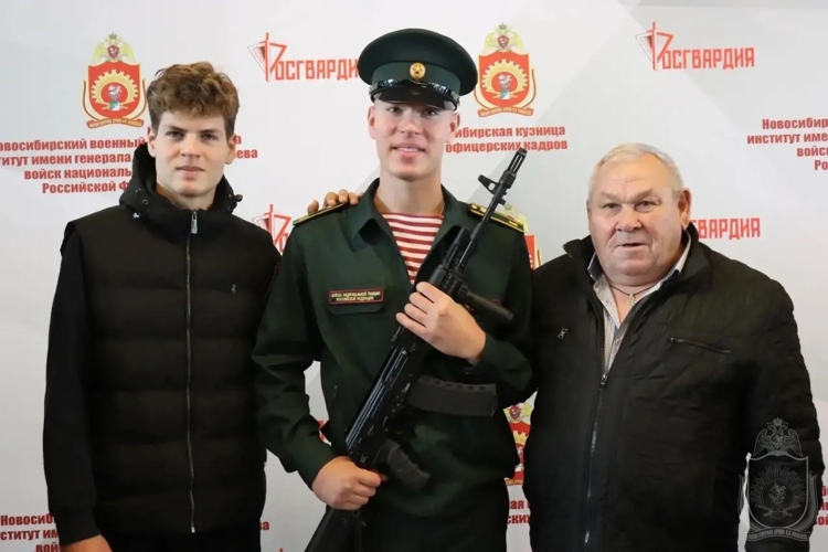 Курсанты 1 курса Новосибирского военного института приняли присягу