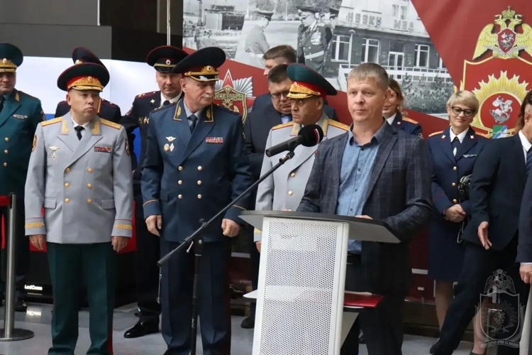 Курсанты 1 курса Новосибирского военного института приняли присягу