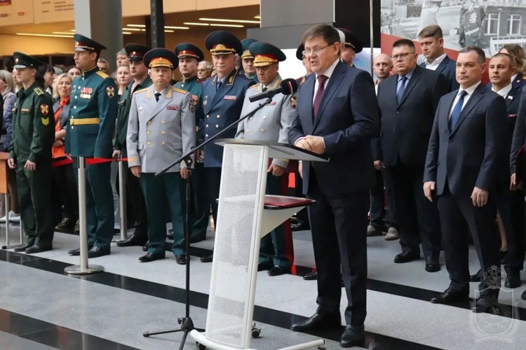 Курсанты 1 курса Новосибирского военного института приняли присягу