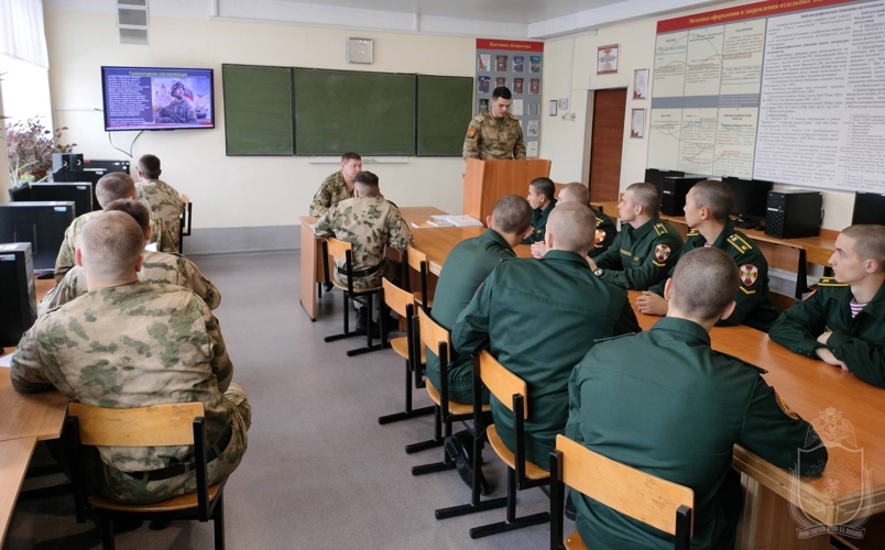 В военном институте проведен круглый стол, посвященный подразделениям специального назначения