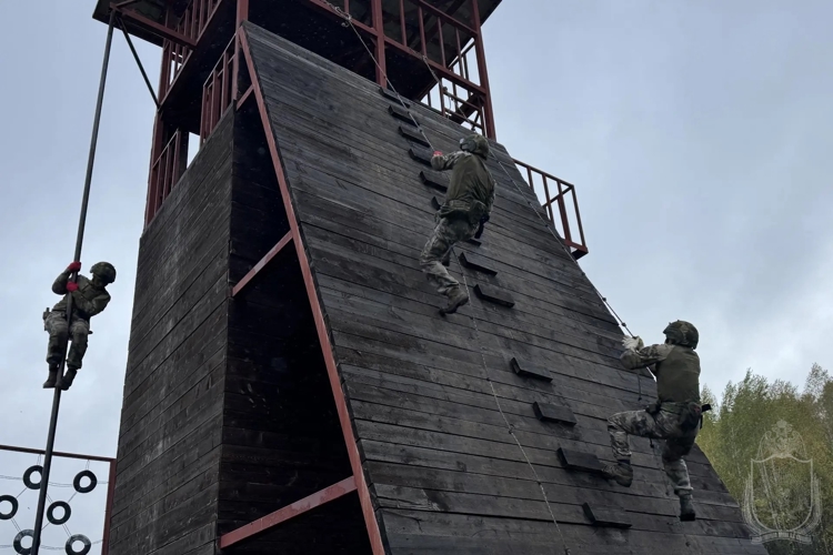 В Новосибирском военном институте прошли соревнования  по курсантскому триатлону