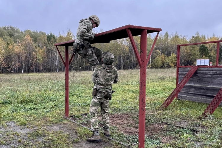 В Новосибирском военном институте прошли соревнования  по курсантскому триатлону