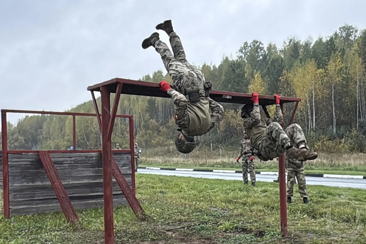 В Новосибирском военном институте прошли соревнования  по курсантскому триатлону