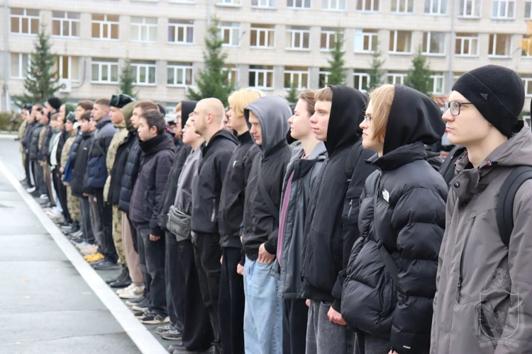 В Новосибирском военном институте прошел День открытых дверей