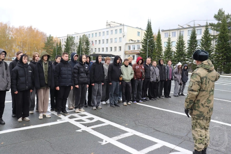 В Новосибирском военном институте прошел День открытых дверей